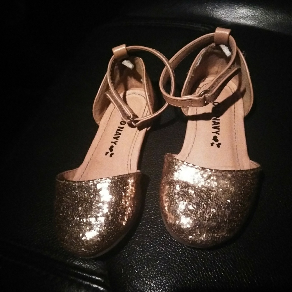 Old Navy Toodler Size 7 Gold Flats